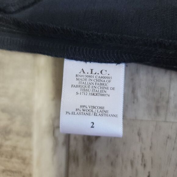 A.L.C. Navy Bronx Belted Straight Wool-Blend Skirt Size 2 - Picture 8 of 10